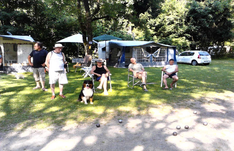 camping le clos des peupliers petanque